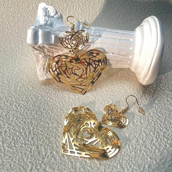 Big Gold Hollow Out Boho Geometric Hook Statement  Gold Heart Dangle Earrings - Picture 8 of 8